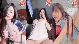 คลิปหลุด Tangmo_x21 น้องแตงโม สาวนักศึกษาคนสวยน่ารักขาวเนียนเอวพริ้วหีเนียนโชว์เสียวยั่วๆก่อนจะโดนเเฟนหนุ่มจับกดยืนซอยหีหน้ากระจกเสียวๆเย็ดสดแตกในคาชุด